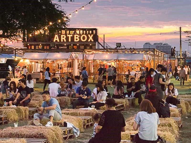 Sunway City Enjoy your favourite vendors while the sun is setting.